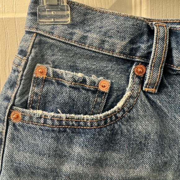 MANGO | Women's Blue Distressed Hailey Frayed Mid rise Denim Shorts - Size 1 - Picture 9 of 14